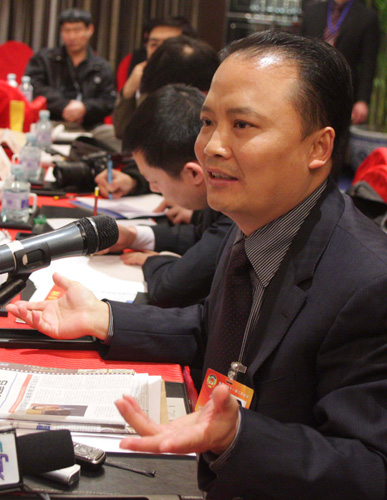 劉漢元：鼓勵企業海外投資 優化外匯儲備結構