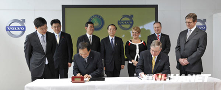 13歲吉利迎娶83歲沃爾沃：我們結婚了