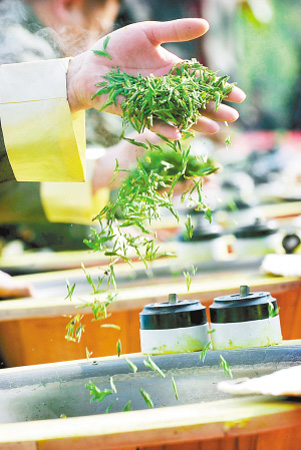 什么是好茶？來聽杭州資格最老的炒茶王說茶經(jīng)