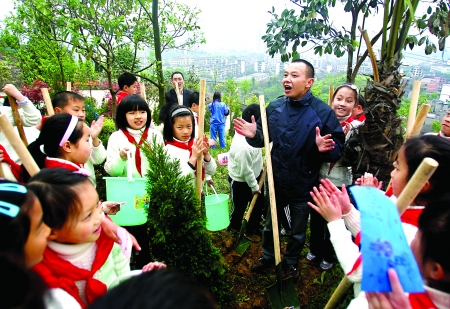 種下緬懷林　祭奠打黑烈士