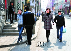 北京唐家嶺面臨拆遷 大量蟻族依依不舍搬離