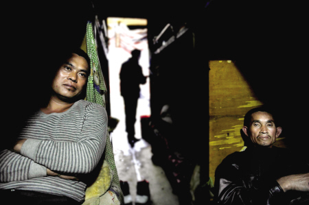 福州高樓旁的城市“柜族”