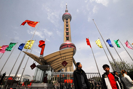 未受火災影響 東方明珠塔正常開門迎客
