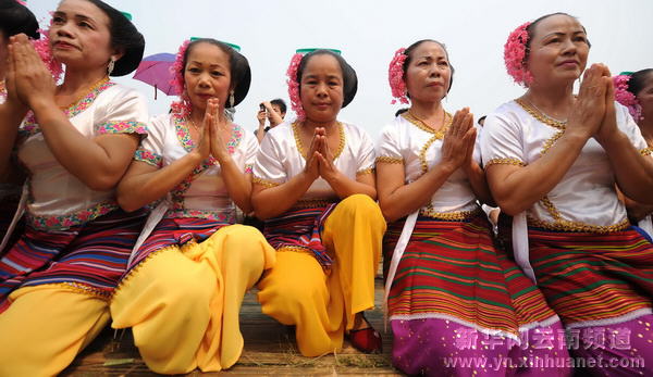 西雙版納歡樂潑水節