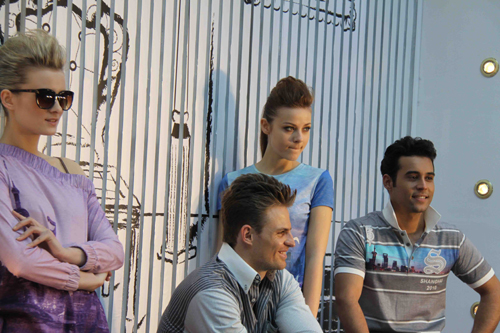 海外“郎才女貌”模特助興第十三屆海博會