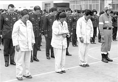 女孩卓瑪來京治療