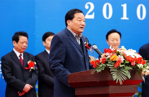 全國(guó)自行車環(huán)浉河大賽開幕 海內(nèi)外千余名選手角逐