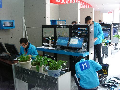 以競技促改革，產學合作培育高職計算機人才