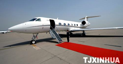 民生金融租賃“民生001號”公務機在天津首航