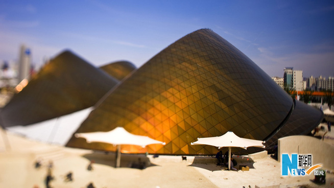 上海世博園：建筑奇觀