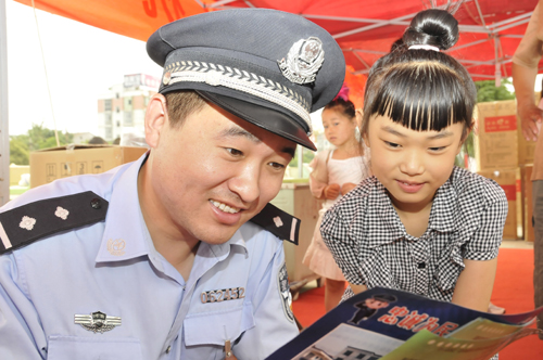 河南省商丘市公安局多措并舉保安全