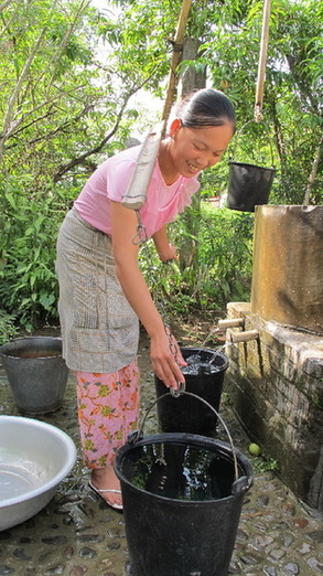 云南瑞麗邊境：一秋千蕩兩國(guó)