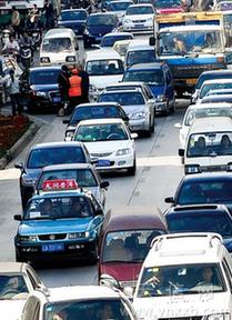 昆明出租車錯峰交班首日 打車沒以前“老火”了