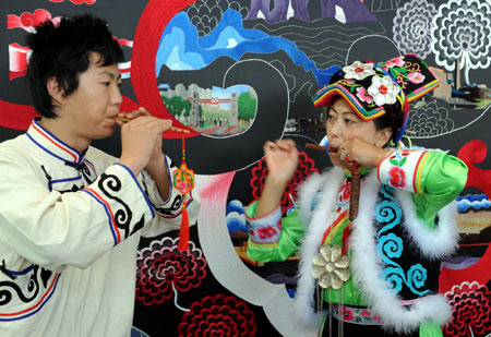 羌族文化“秀”世博