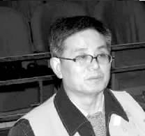 安徽三廳級(jí)官員落馬受審 任縣委書(shū)記時(shí)賣(mài)官十年