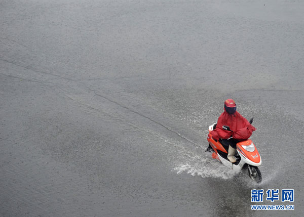 國家防總辦公室負(fù)責(zé)人解析當(dāng)前防汛抗洪熱點話題