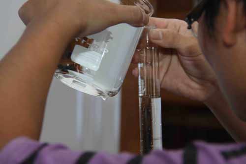 上杭縣環(huán)保部門每日檢測汀江水質均穩(wěn)定達標