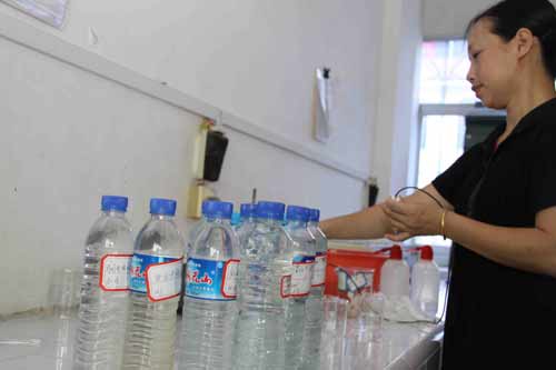 上杭縣環(huán)保部門每日檢測汀江水質均穩(wěn)定達標