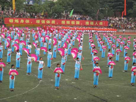 中國高等農業(yè)院校第七屆大學生田徑運動會在安徽農業(yè)大學開幕