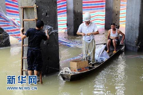 湖北最牛違規建筑因礙洪被成功爆破拆除