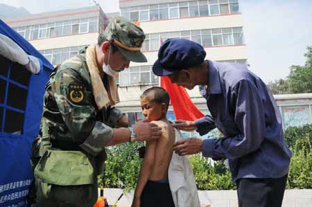 云南公安邊防總隊赴舟曲搶險救災紀實