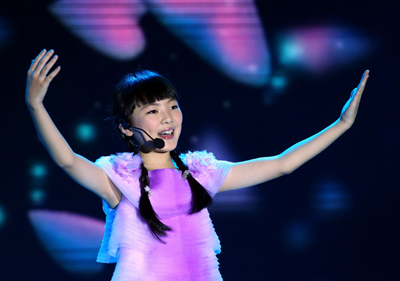 師徒共獻愛心(組圖)