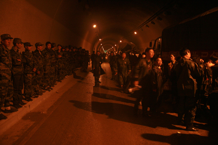 移民辦深入鄉(xiāng)村了解災情