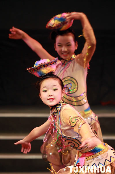 “三北“青少年津門展才藝