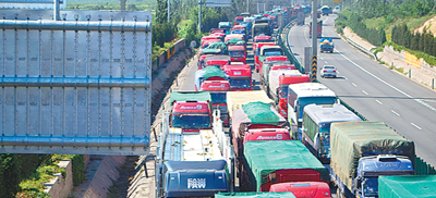 京藏高速大擁堵明顯緩解 主動脈暢通　還需新通道