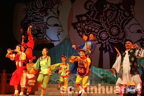 四川南充嘉陵江燈戲藝術(shù)節(jié)開幕