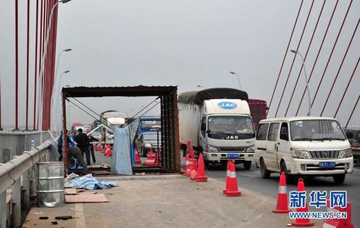 武漢長江三橋建成10年維修24次