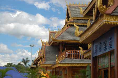 云南景洪：坐在瀾滄江邊品位“傣江南”