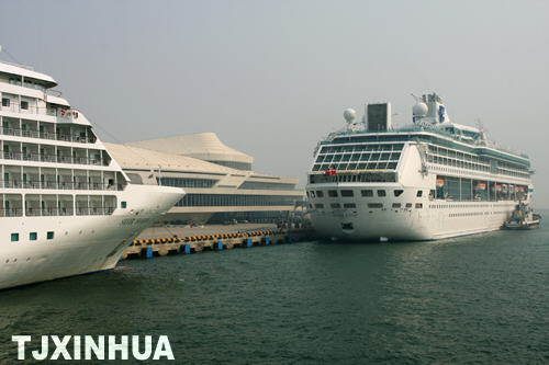 “十一”黃金周國際豪華郵輪集中“光臨”天津港