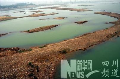 嘉陵江進入枯水期