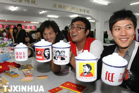 “孵化創(chuàng)業(yè)夢(mèng)想”首個(gè)大學(xué)生創(chuàng)業(yè)街開張納客