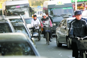 北京:自行車出行卡在哪兒?