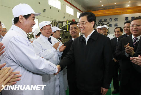 與人民在一起——中國領導人的一年足跡