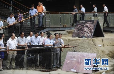 與人民在一起——中國領導人的一年足跡