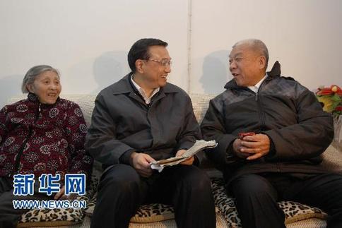 與人民在一起——中國領(lǐng)導(dǎo)人的一年足跡