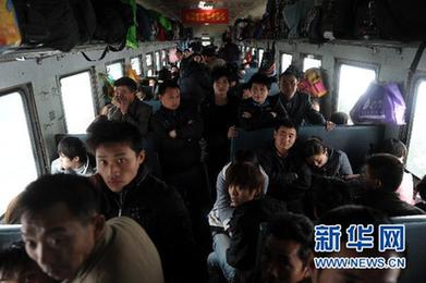 武廣高鐵回應降速質疑 稱速度暫時讓位安全