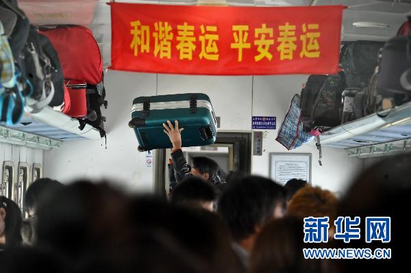 武廣高鐵回應降速質疑 稱速度暫時讓位安全