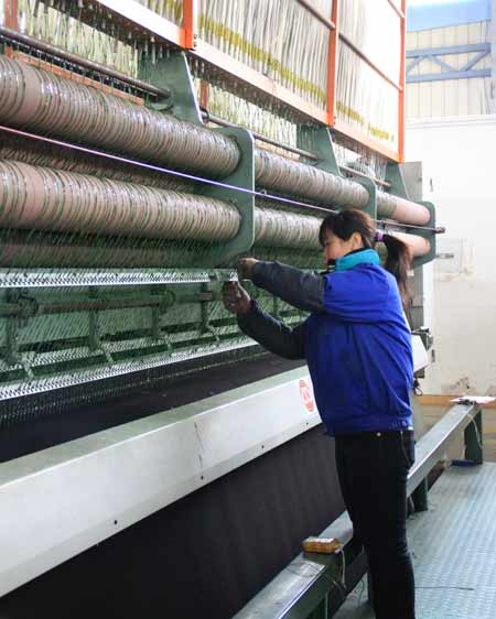 泰山體育集團(tuán)加班生產(chǎn)出口產(chǎn)品