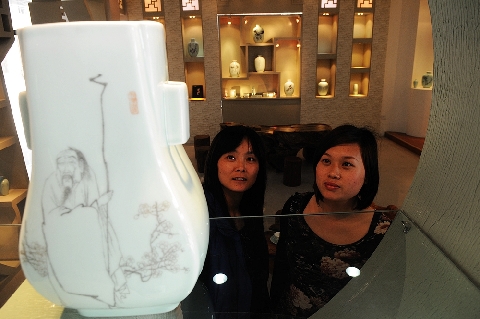 山東淄博：中國(guó)魯青瓷館開館