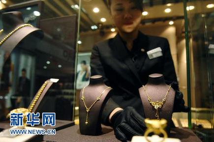 銀川千足金首飾“裸金”逼近每克400元