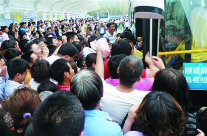 銘記歷史時刻:膠州灣橋隧通車