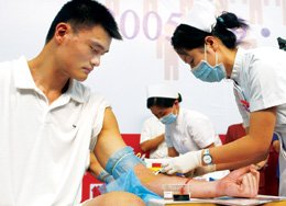 “公益達(dá)人”姚明