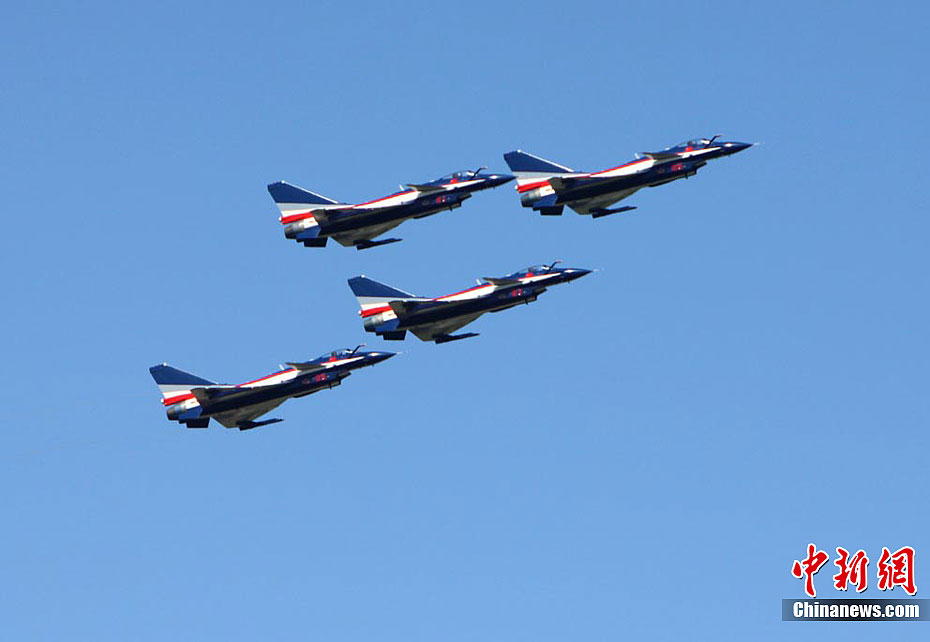 長春首屆航空展中國三支飛行表演隊(duì)齊亮相