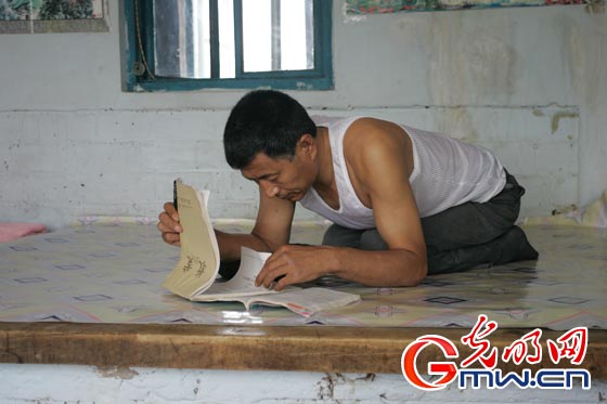 最美鄉(xiāng)村教師杜順:血液里沒了學生,心臟就不會跳動