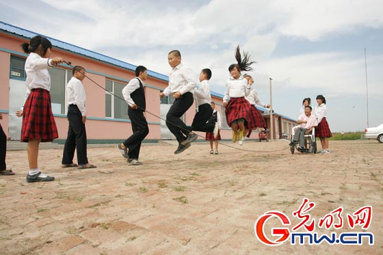 最美鄉村教師杜順:血液里沒了學生,心臟就不會跳動