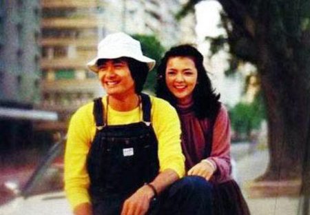 揭明星不堪情史 周潤(rùn)發(fā)喝洗潔精樂(lè)基兒割腕